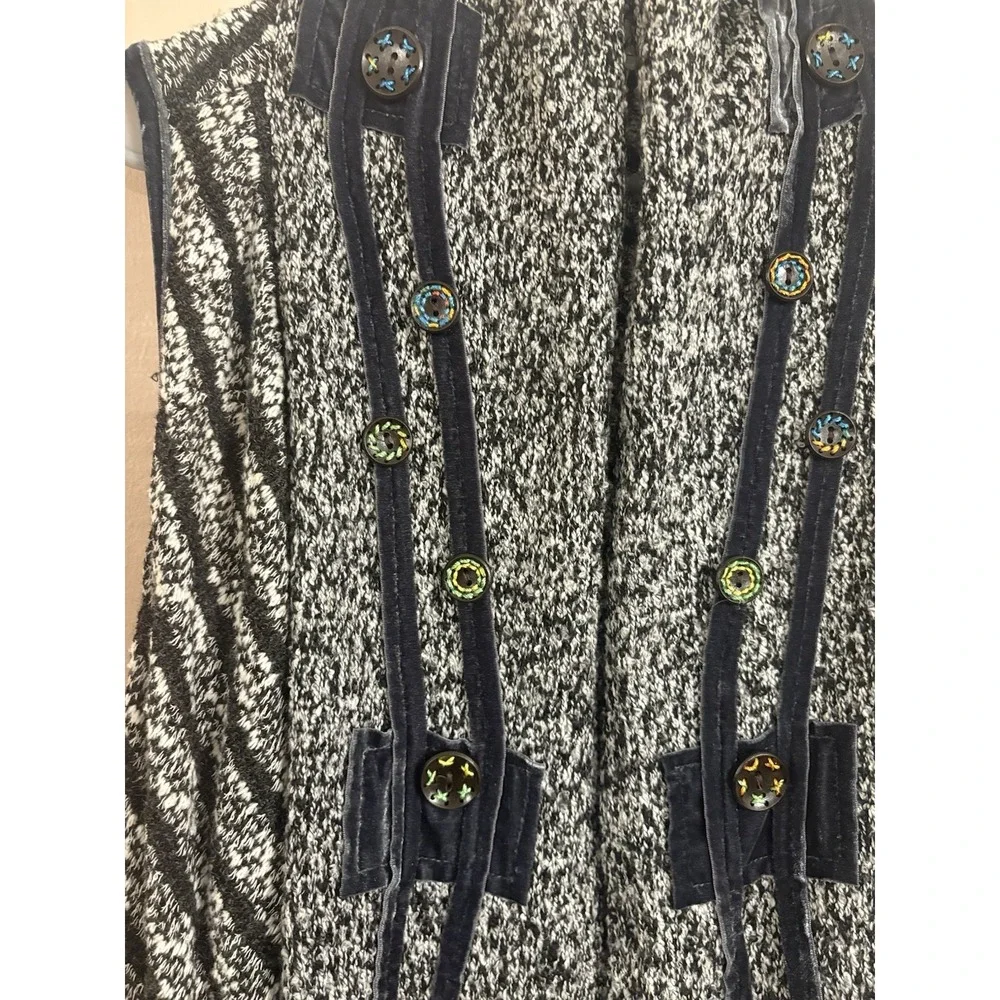 Anis A Open‎ Front Sweater Vest Size S Gray White Striped Knit Velvet Trim